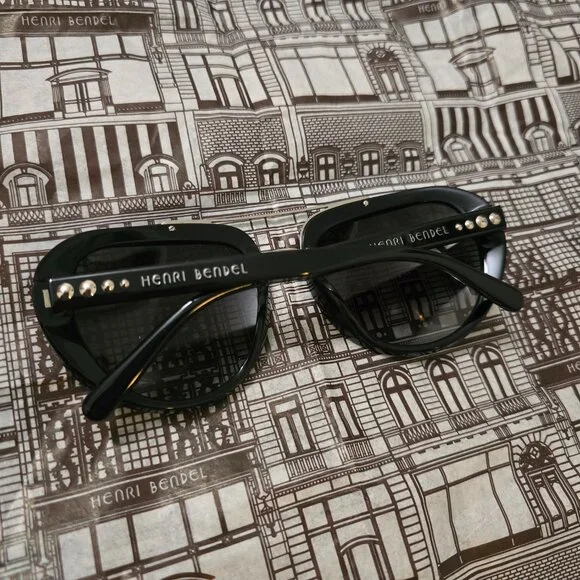 Henri Bendel Sunglasses *Rare* - Picture 2 of 5